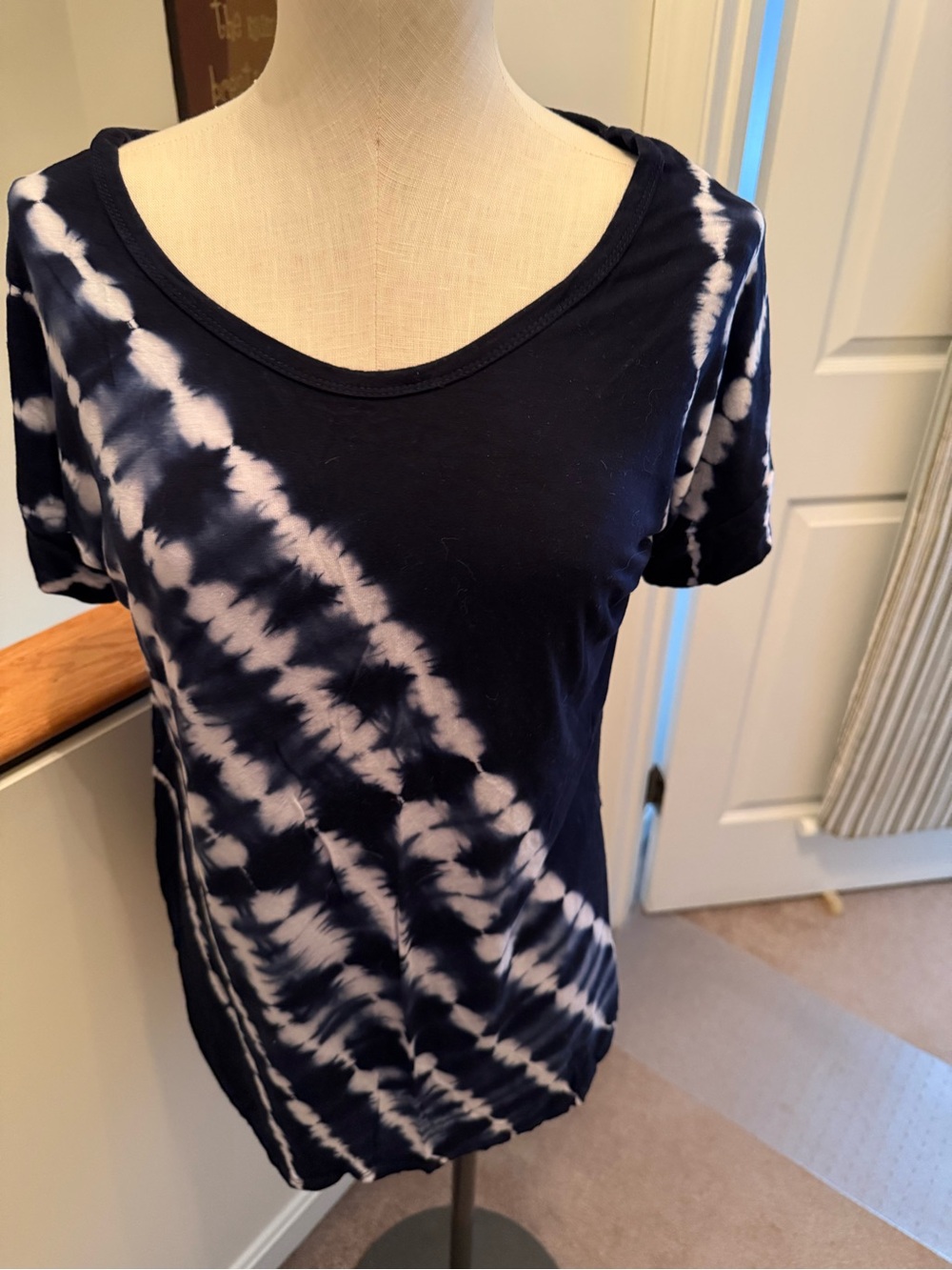 Women's Navy and White Tie-Dye Scoop Neck Tee